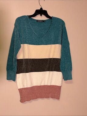 Colorblock V-Neck Sweater in Teal, Cream, Black & Blush
